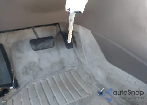 2000 Toyota Camry Le z USA, uszkodzony, nr VIN 4T1BG22K4YU737877